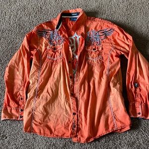 Signature Roar shirt